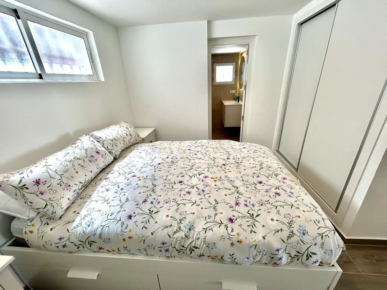 5-Bedroom Villa in Villamartin, Orihuela Costa - 39