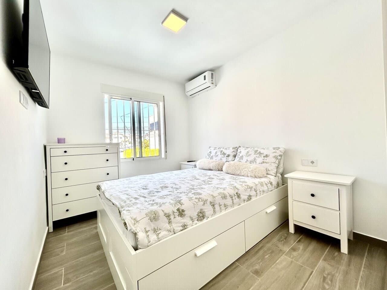 5-Bedroom Villa in Villamartin, Orihuela Costa - 9