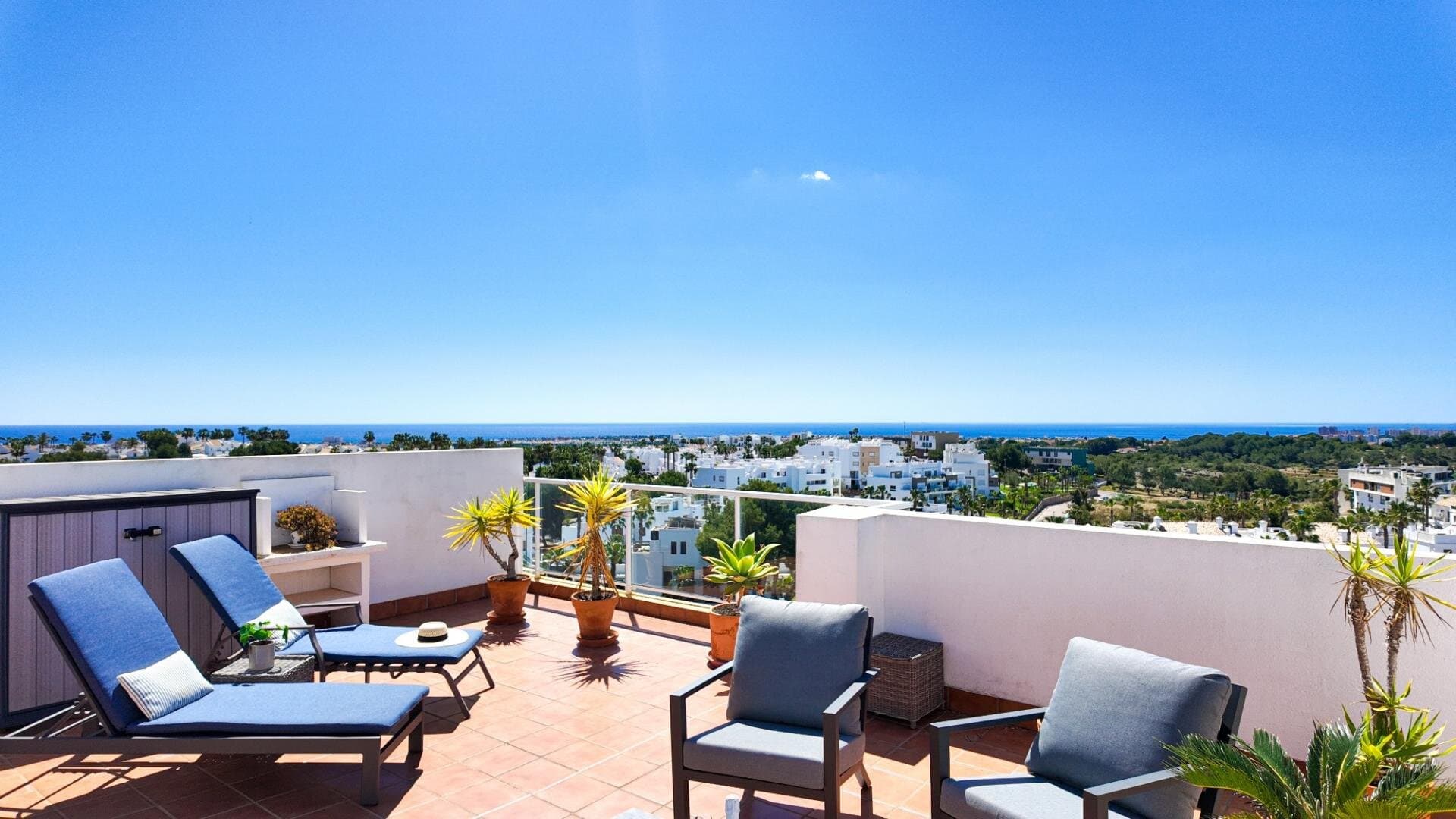 Apartamento de 2 Dormitorios en Villamartín-las Filipinas, Orihuela Costa