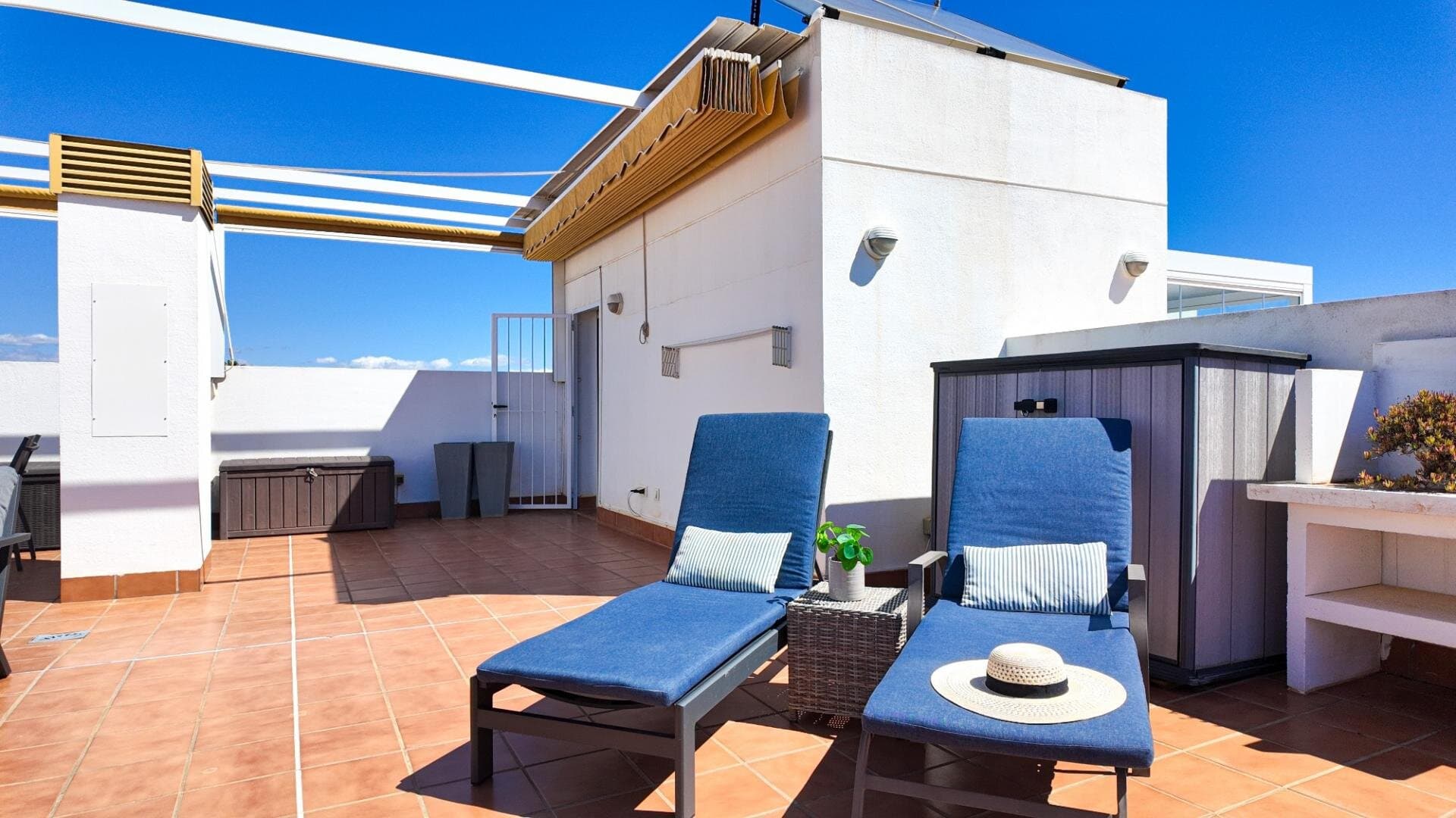 Apartamento de 2 Dormitorios en Villamartín-las Filipinas, Orihuela Costa - 10
