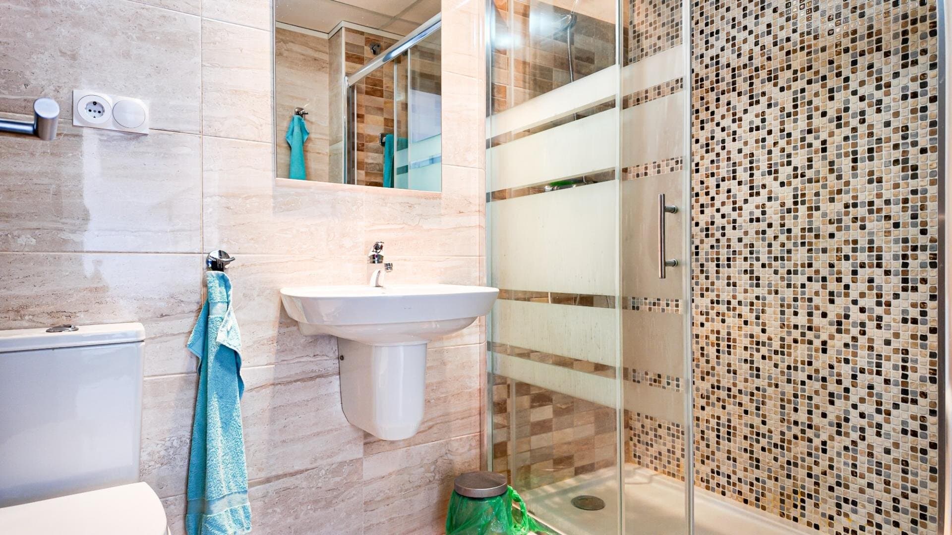 Apartamento de 2 Dormitorios en Villamartín-las Filipinas, Orihuela Costa - 35