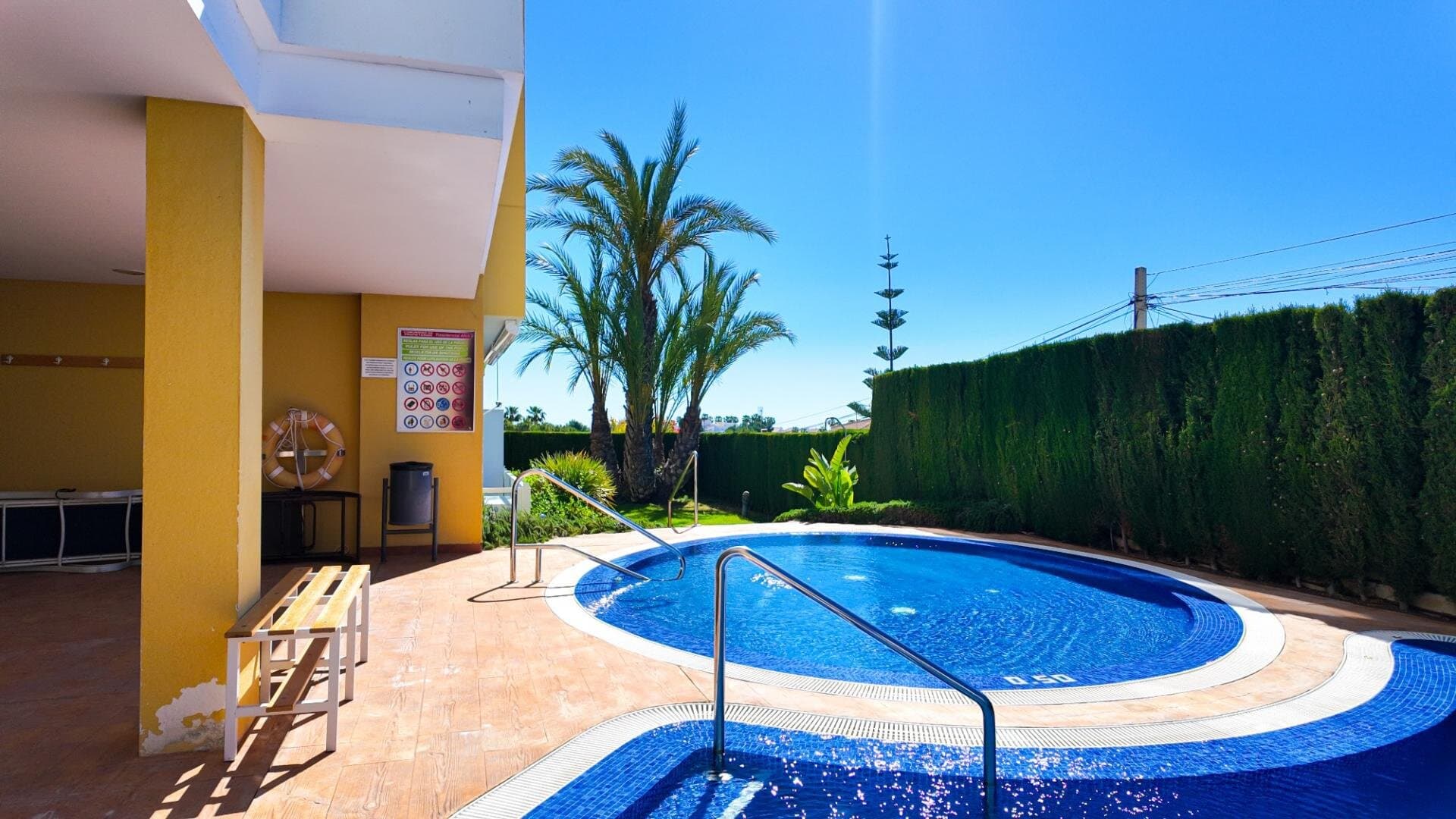 Apartamento de 2 Dormitorios en Villamartín-las Filipinas, Orihuela Costa - 5