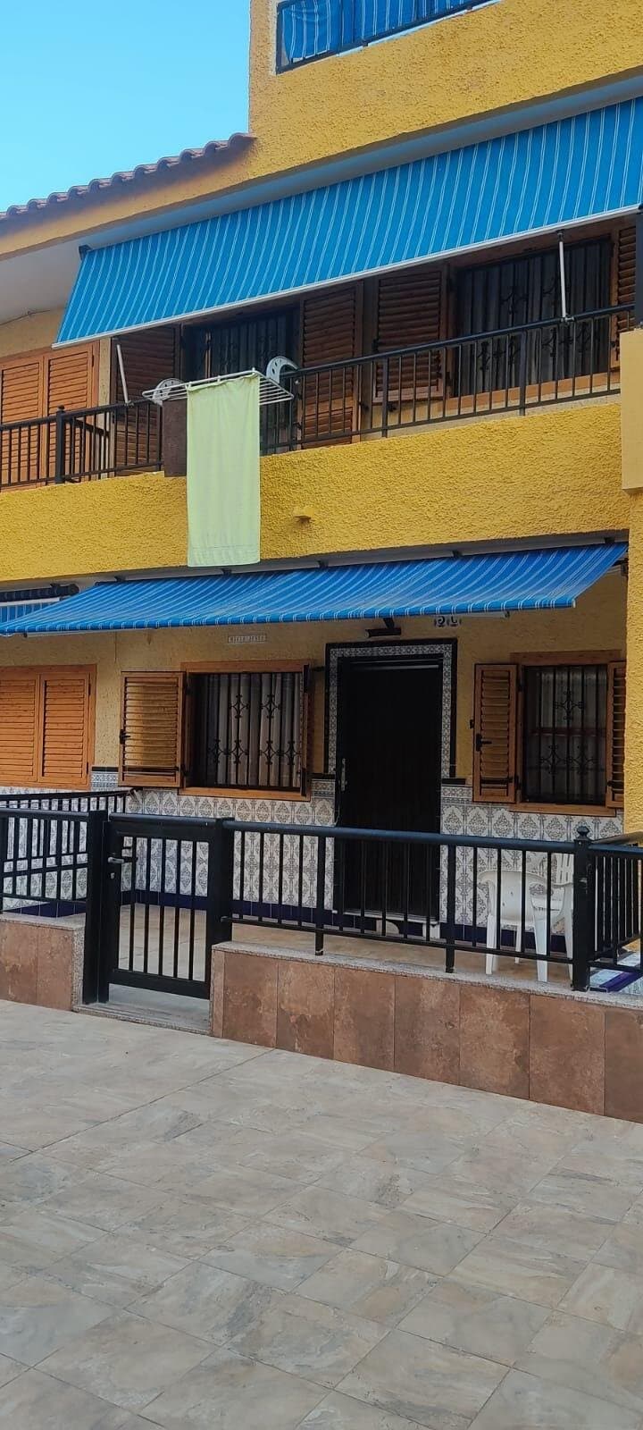 Casa de 2 Dormitorios en Los Europeos, Torrevieja - 2