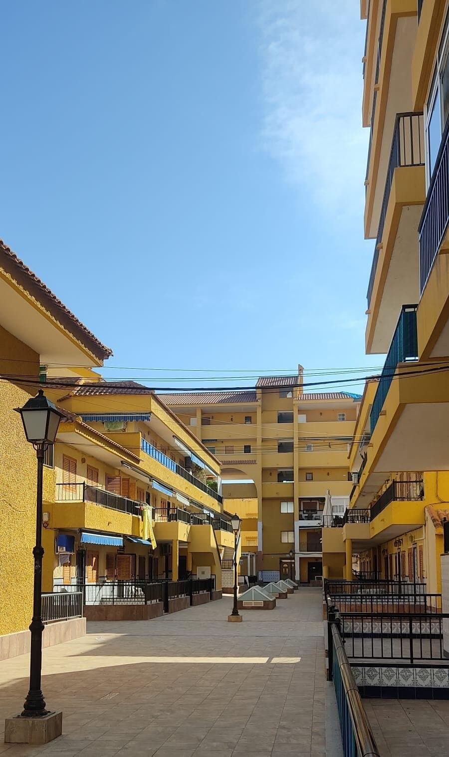 Casa de 2 Dormitorios en Los Europeos, Torrevieja - 3