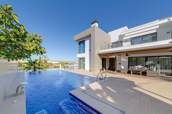 3 magamistuba - Villa - Torrevieja