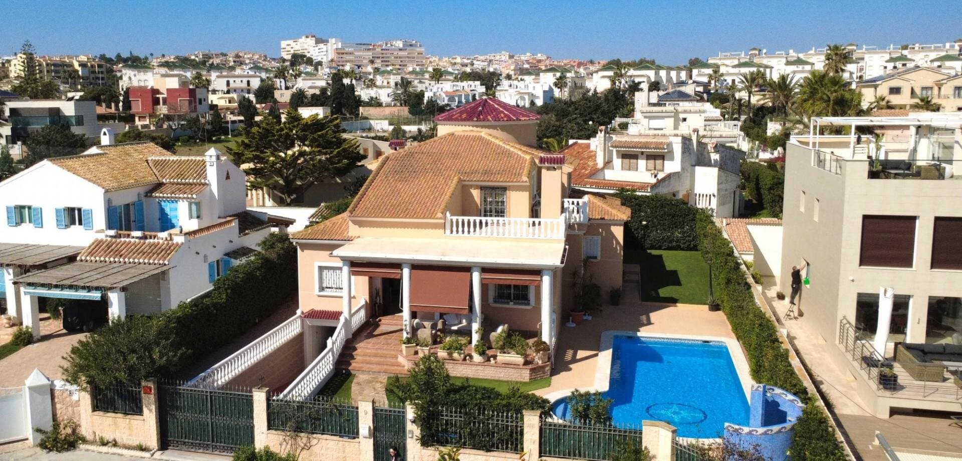 5-Bedroom Villa in Torre la Mata, Torrevieja - 13