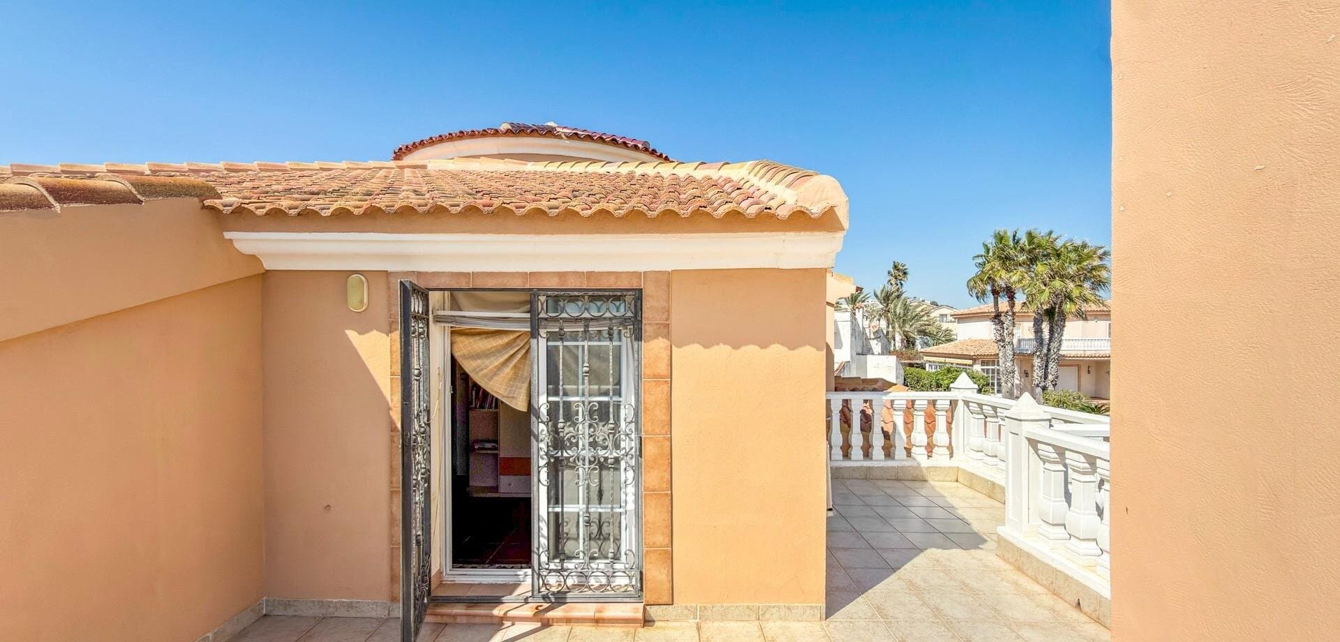 5-Bedroom Villa in Torre la Mata, Torrevieja - 34