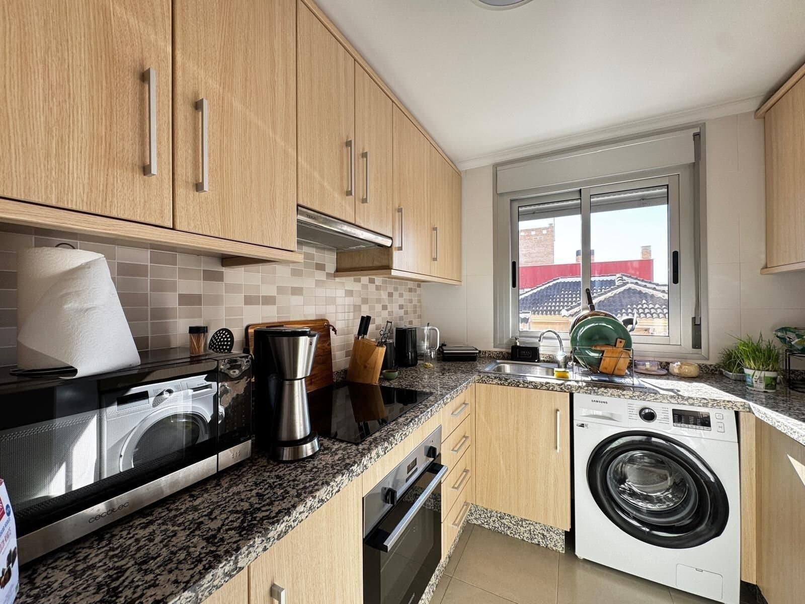 3-Bedroom Apartment in Playa de los Locos, Torrevieja - 10