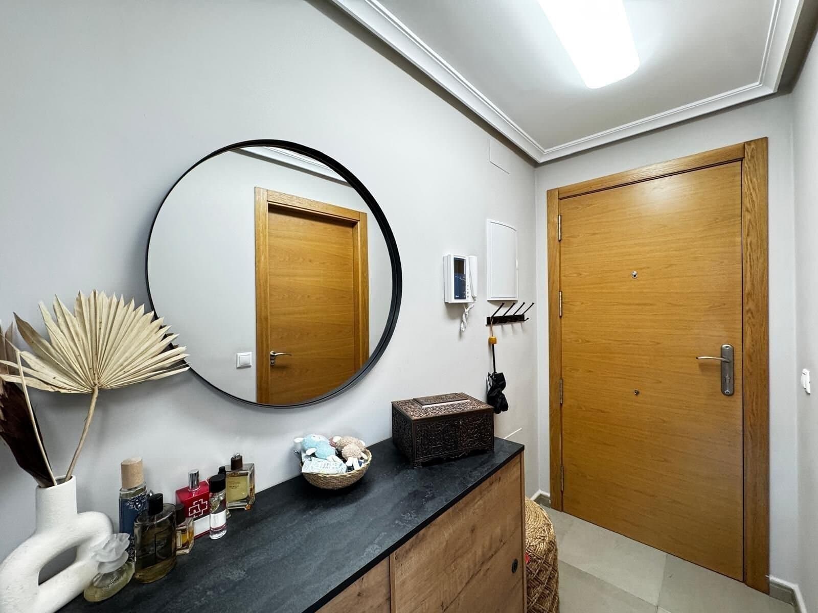 3-Bedroom Apartment in Playa de los Locos, Torrevieja - 2