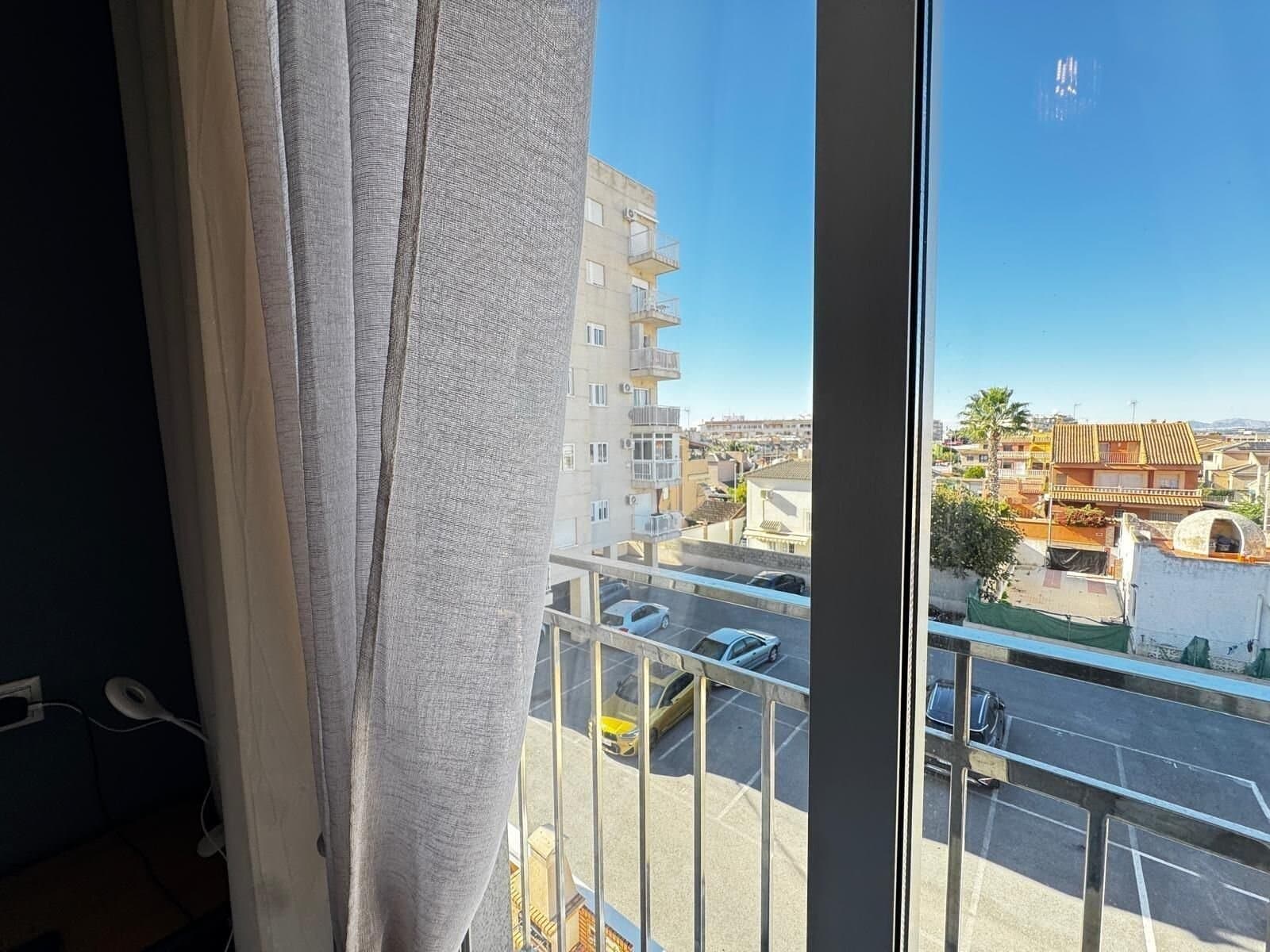 3-Bedroom Apartment in Playa de los Locos, Torrevieja - 20