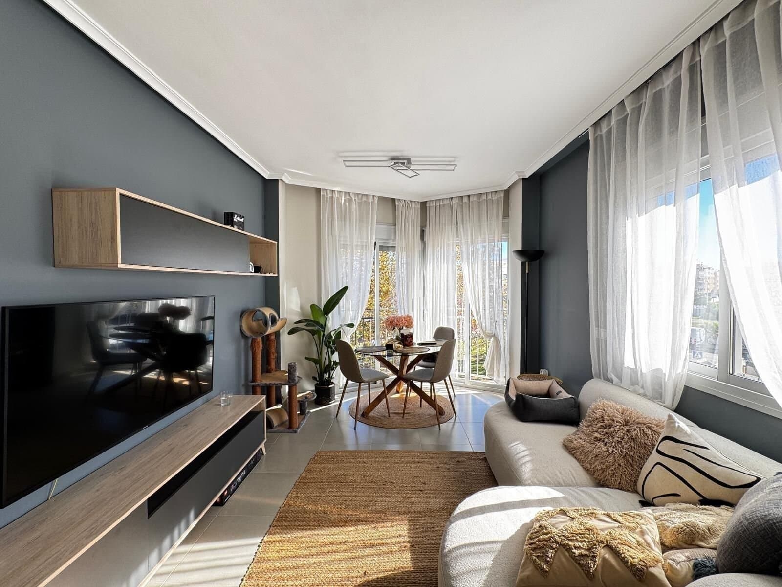 3-Bedroom Apartment in Playa de los Locos, Torrevieja - 32