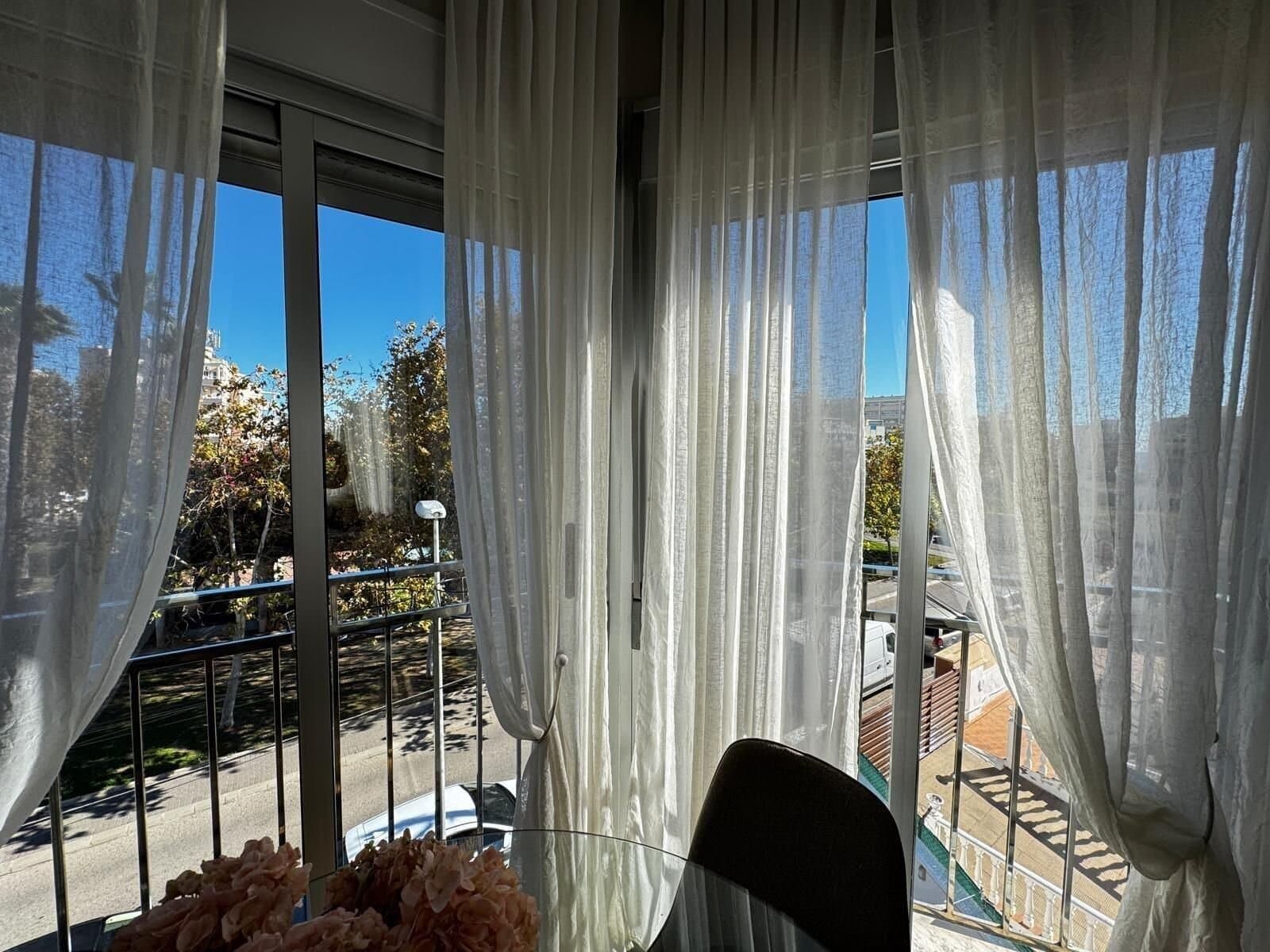3-Bedroom Apartment in Playa de los Locos, Torrevieja - 37