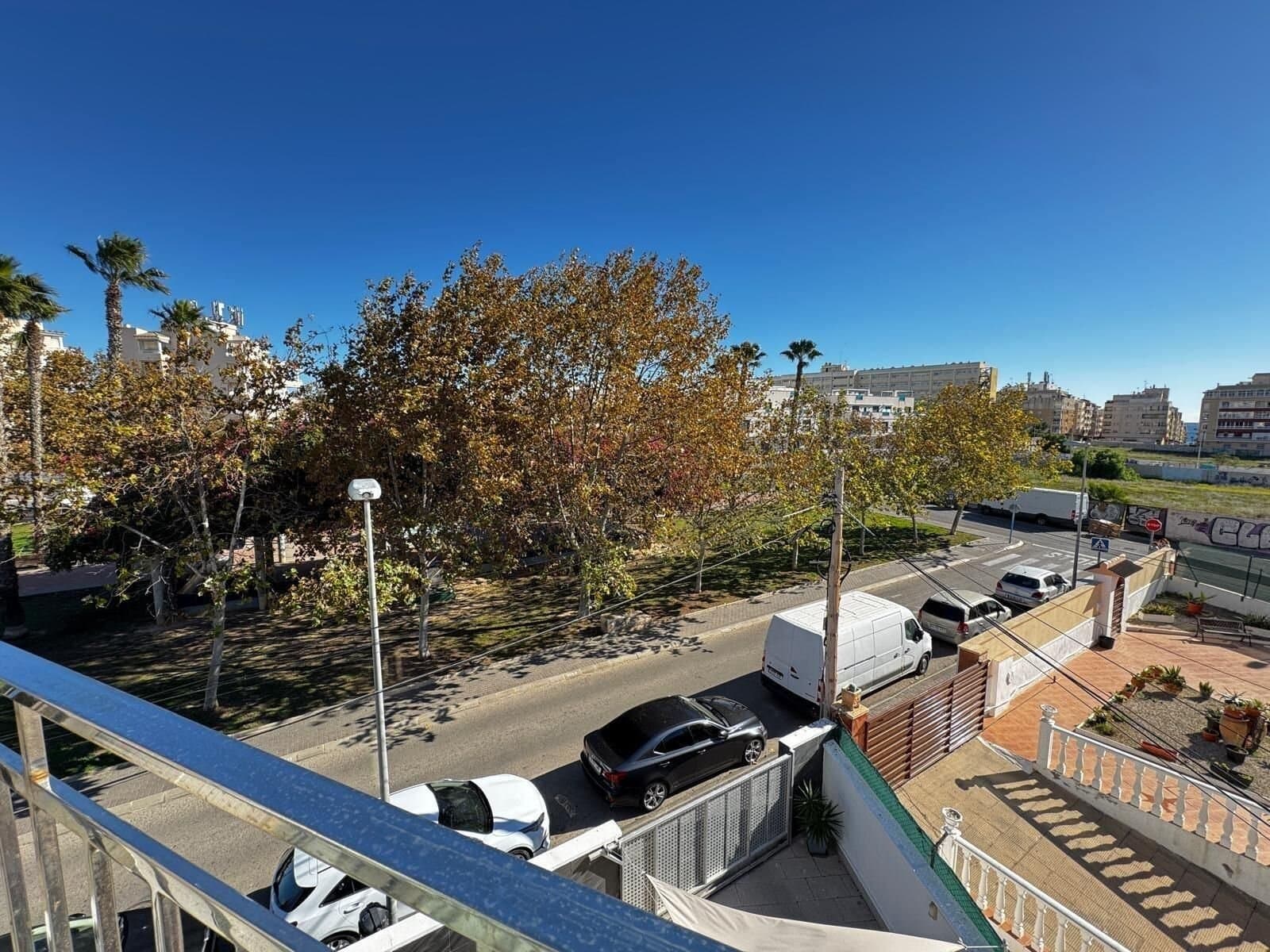 3-Bedroom Apartment in Playa de los Locos, Torrevieja - 38