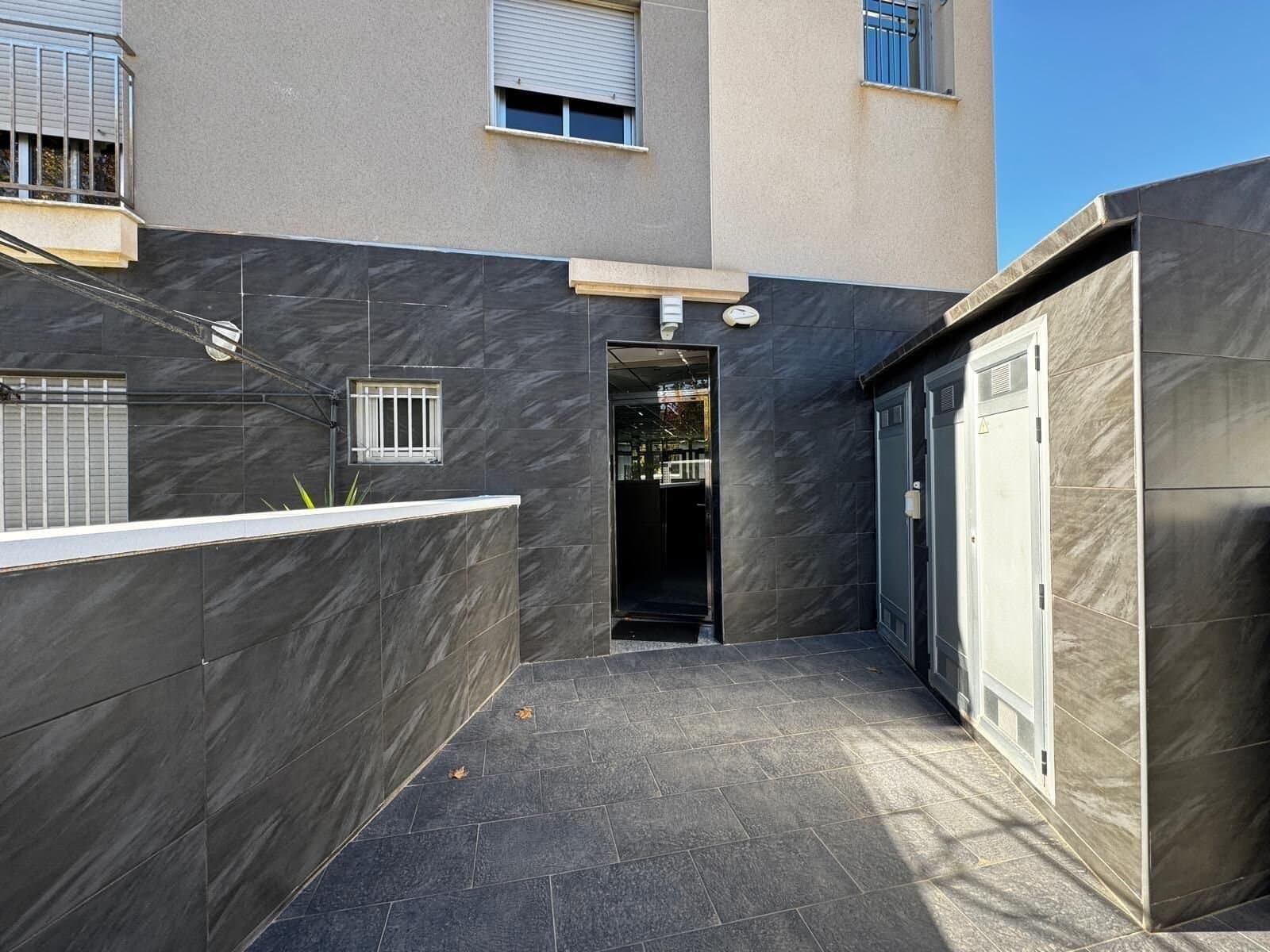 3-Bedroom Apartment in Playa de los Locos, Torrevieja - 49