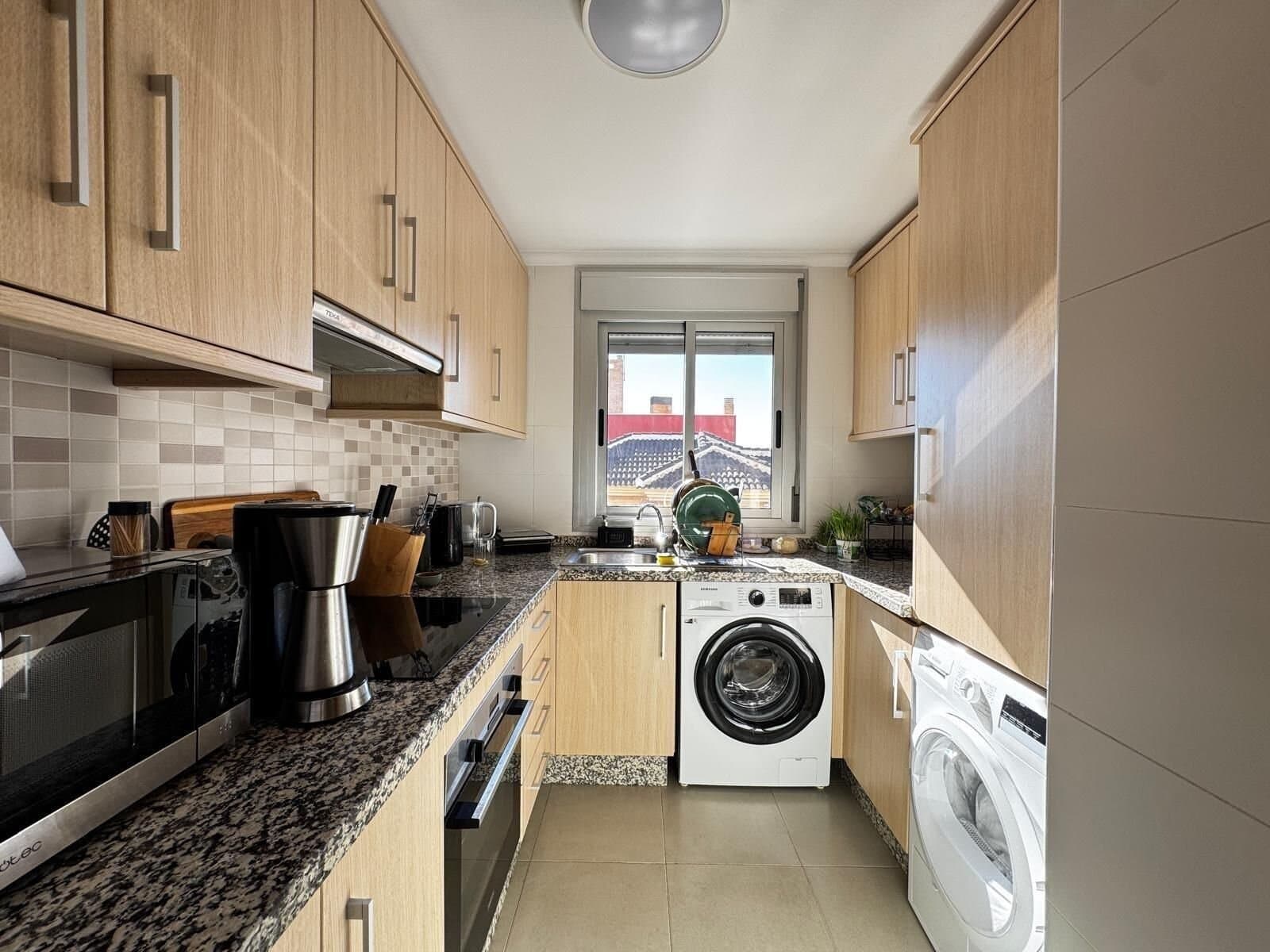 3-Bedroom Apartment in Playa de los Locos, Torrevieja - 8