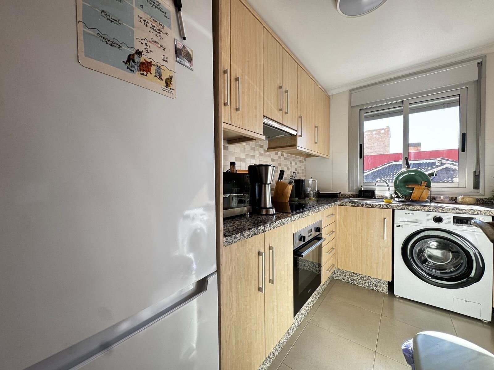 3-Bedroom Apartment in Playa de los Locos, Torrevieja - 9