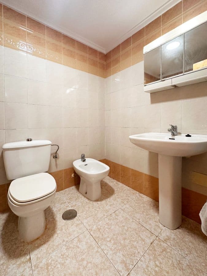 Bungalow de 2 Dormitorios en Centro, Torrevieja - 21