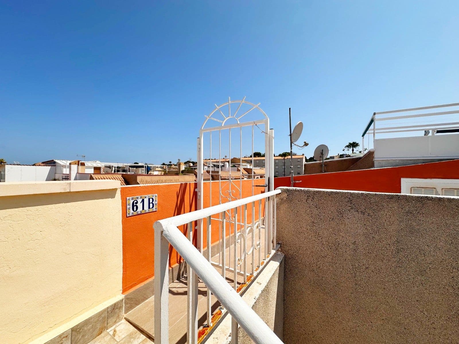 Bungalow de 2 Dormitorios en Centro, Torrevieja - 28