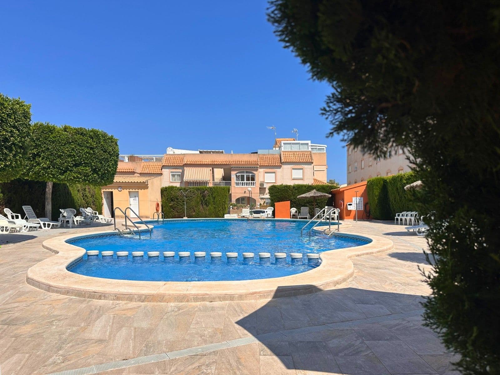 Bungalow de 2 Dormitorios en Centro, Torrevieja - 33