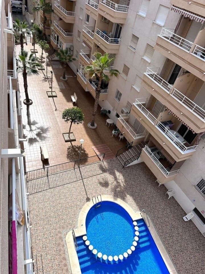 2-Bedroom Apartment in Playa del Cura, Torrevieja - 40