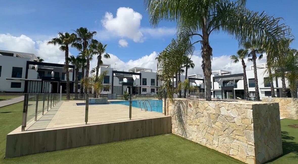 Apartamento de 2 Dormitorios en La Zenia, Orihuela Costa - 33
