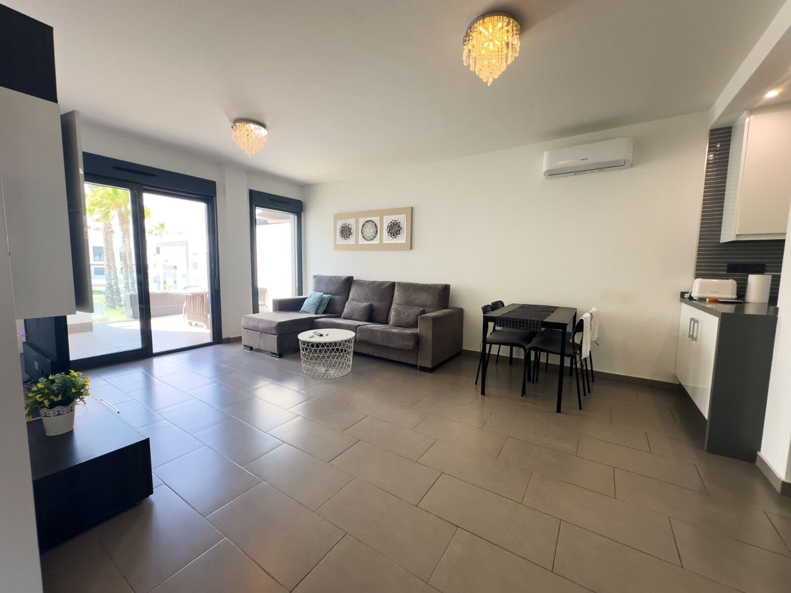 Apartamento de 2 Dormitorios en La Zenia, Orihuela Costa - 8
