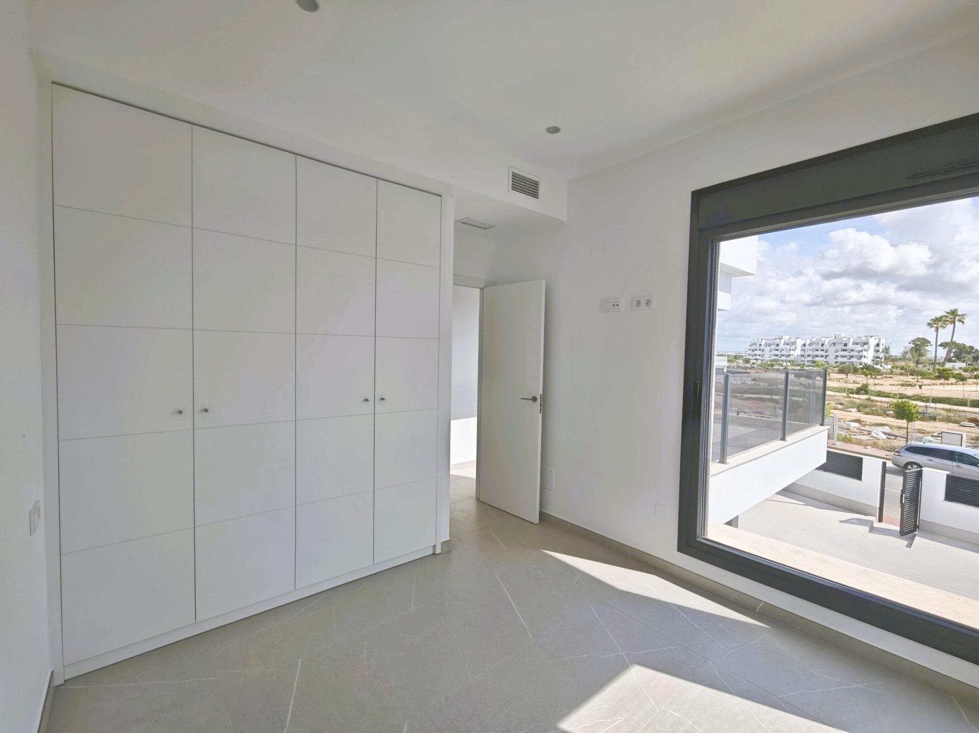 Villa de 6 Dormitorios en Los Alcázares - 26