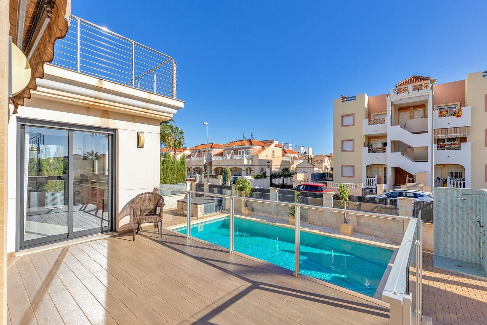 Villa de 5 Dormitorios en La Zenia, Orihuela Costa - 3