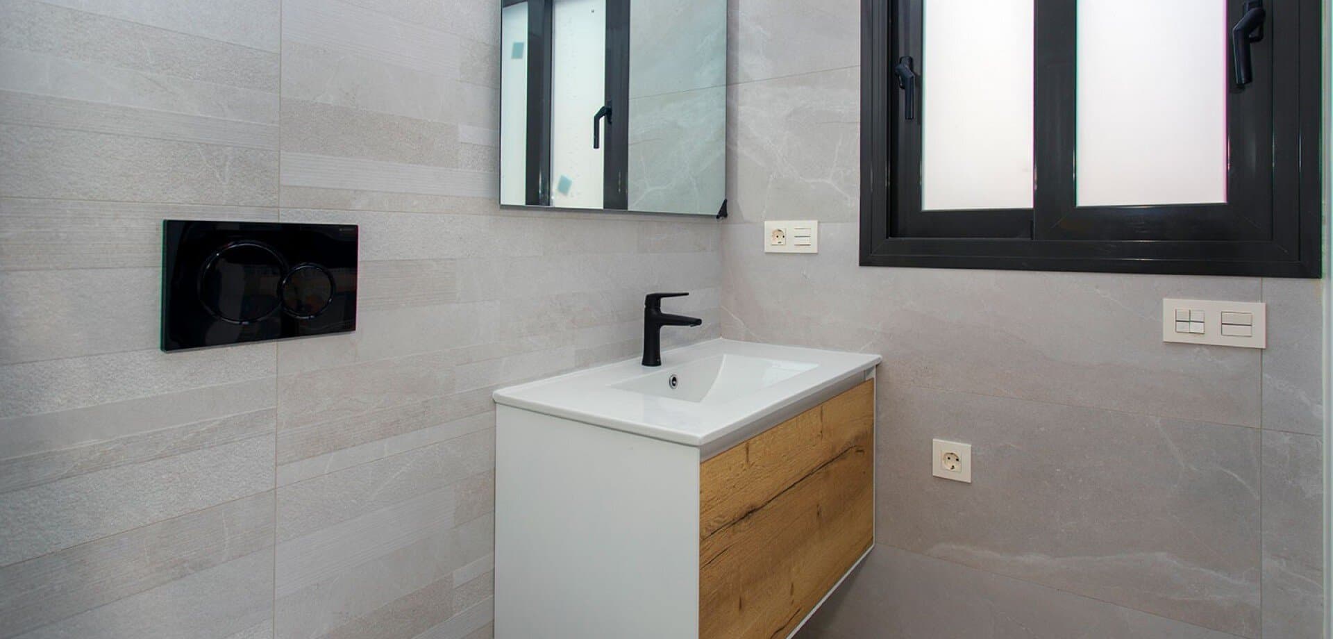 2-Bedroom Apartment in Playa del Cura, Torrevieja - 18