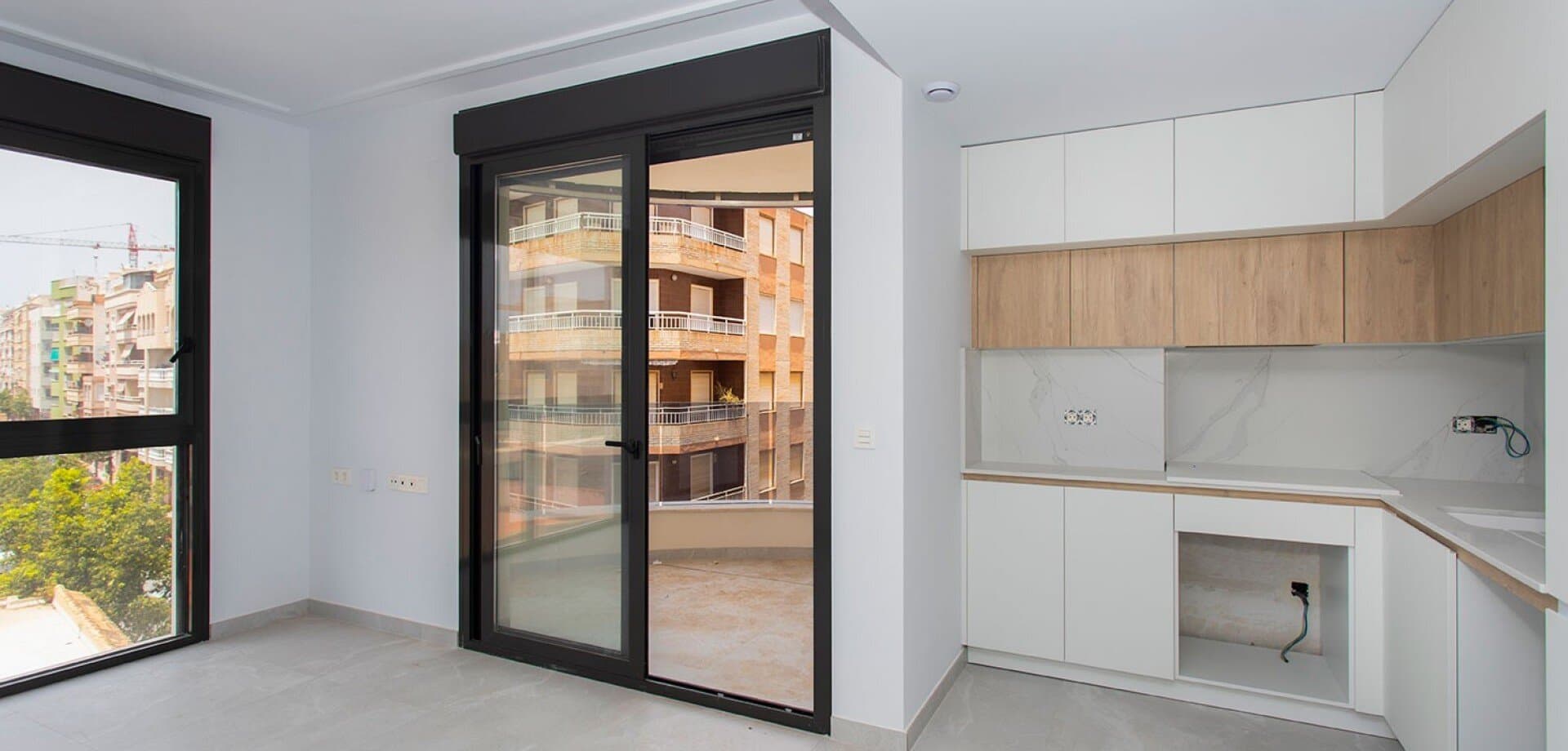 2-Bedroom Apartment in Playa del Cura, Torrevieja - 3