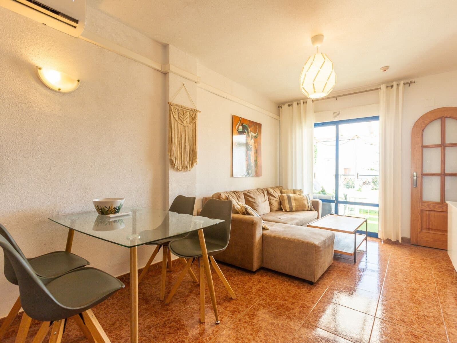 Apartamento de 2 Dormitorios en Playa del Cura, Torrevieja - 2