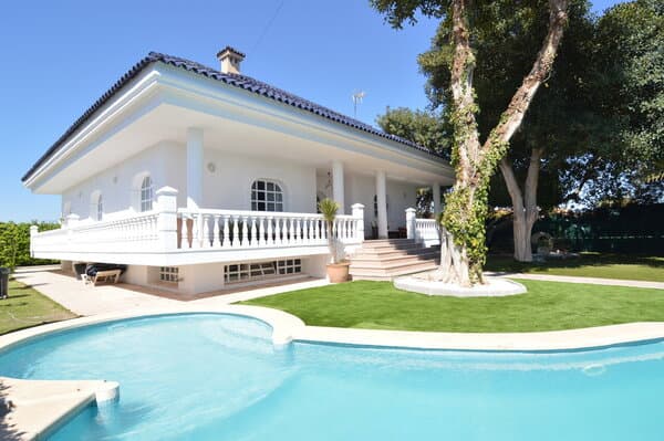 Villa met 4 Slaapkamers in Torrevieja
