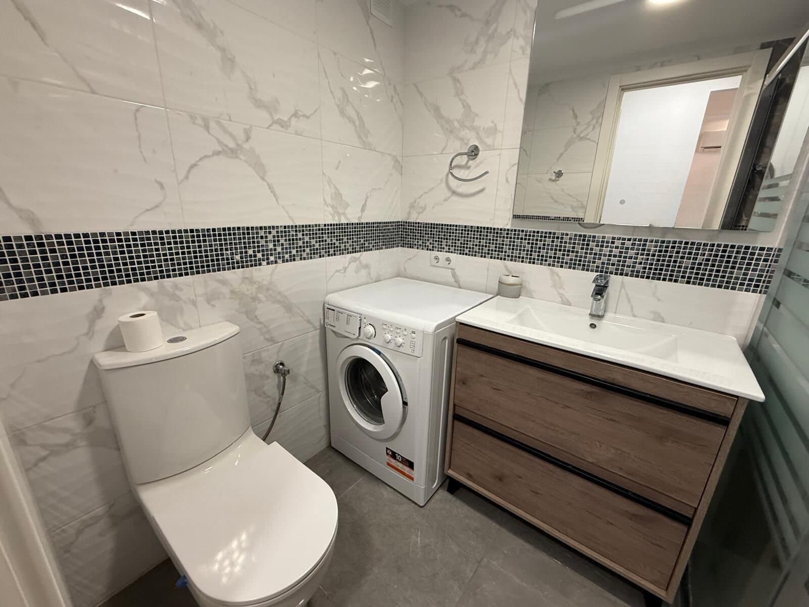 2-Bedroom Apartment in Centro, Torrevieja - 13