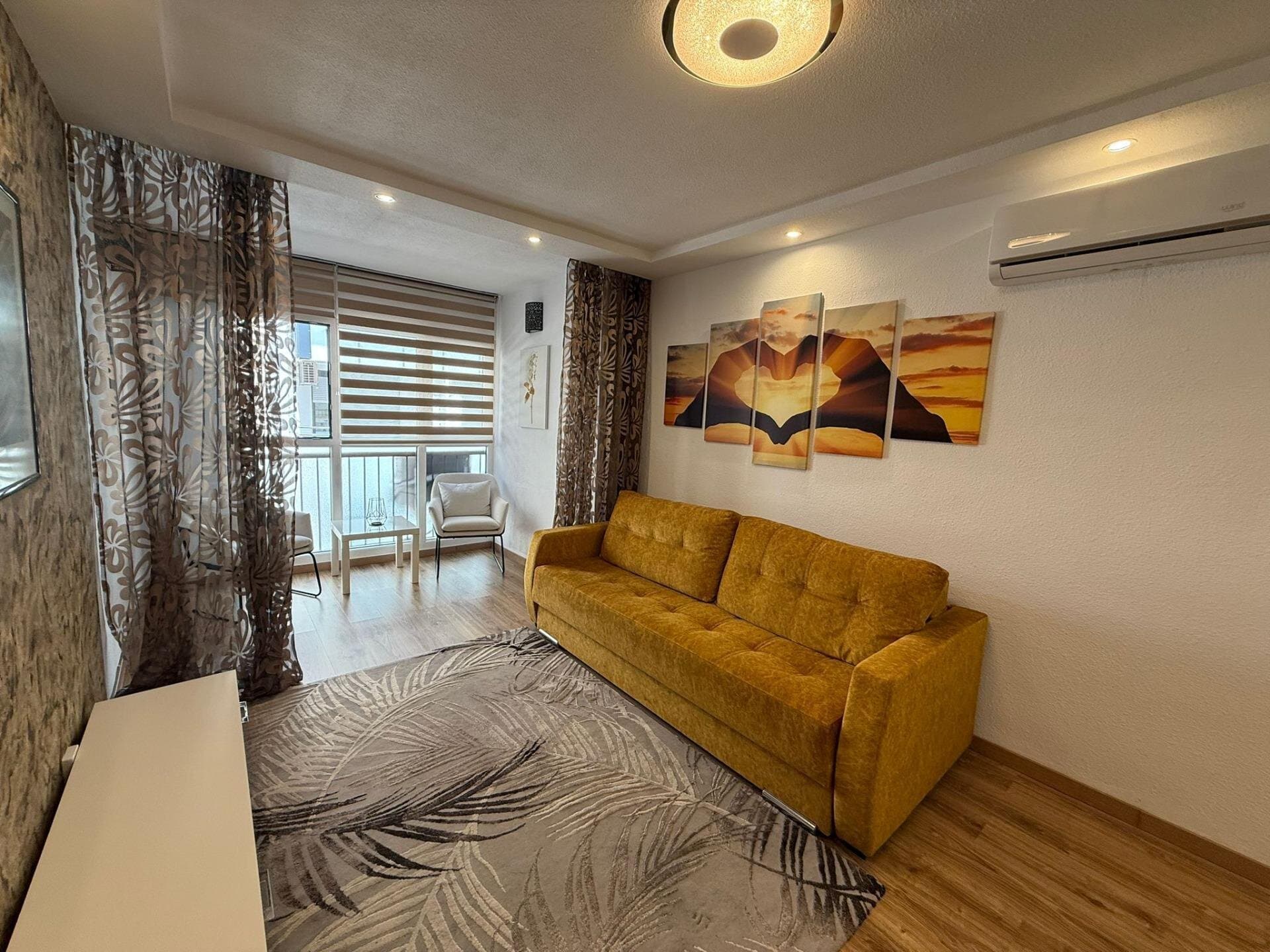 2-Bedroom Apartment in Centro, Torrevieja - 3
