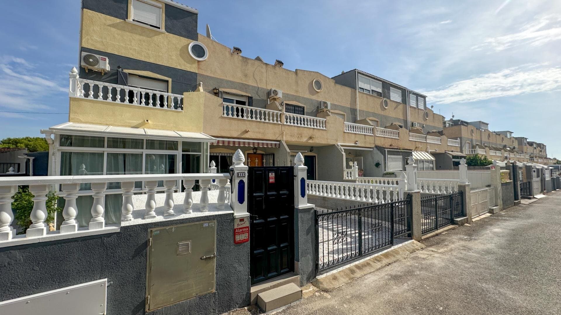 2-Bedroom House in Playa Flamenca, Orihuela Costa - 35