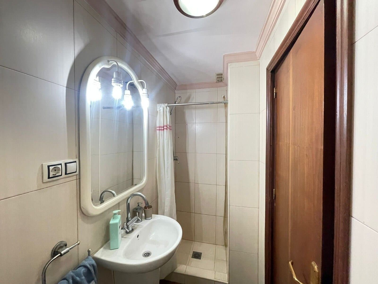 2-Bedroom Apartment in Torrevieja, Torrevieja - 18