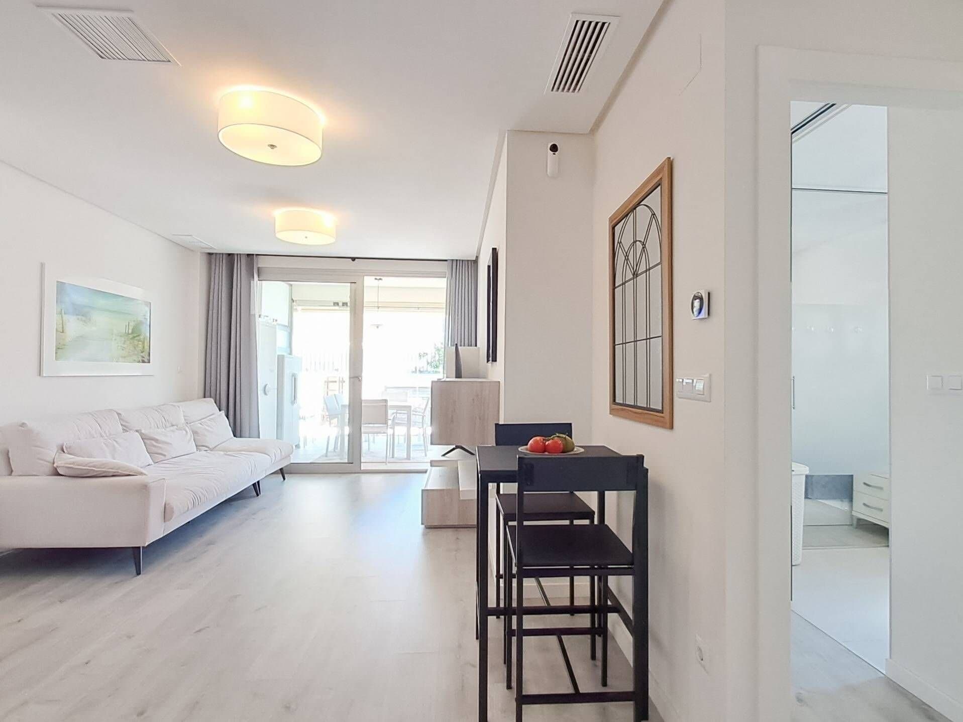 3-Bedroom Apartment in Los Dolses, Orihuela Costa - 32