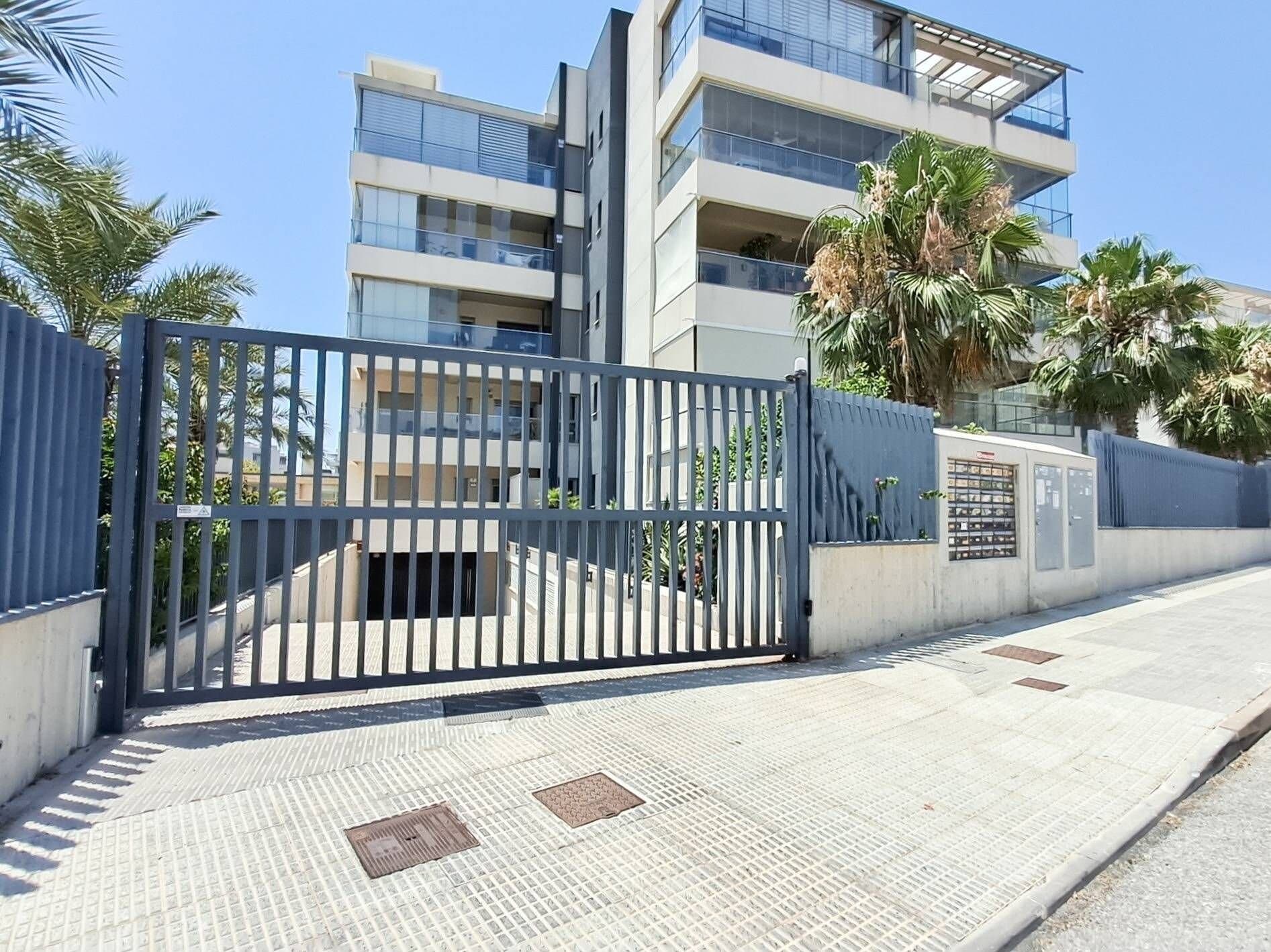3-Bedroom Apartment in Los Dolses, Orihuela Costa - 44