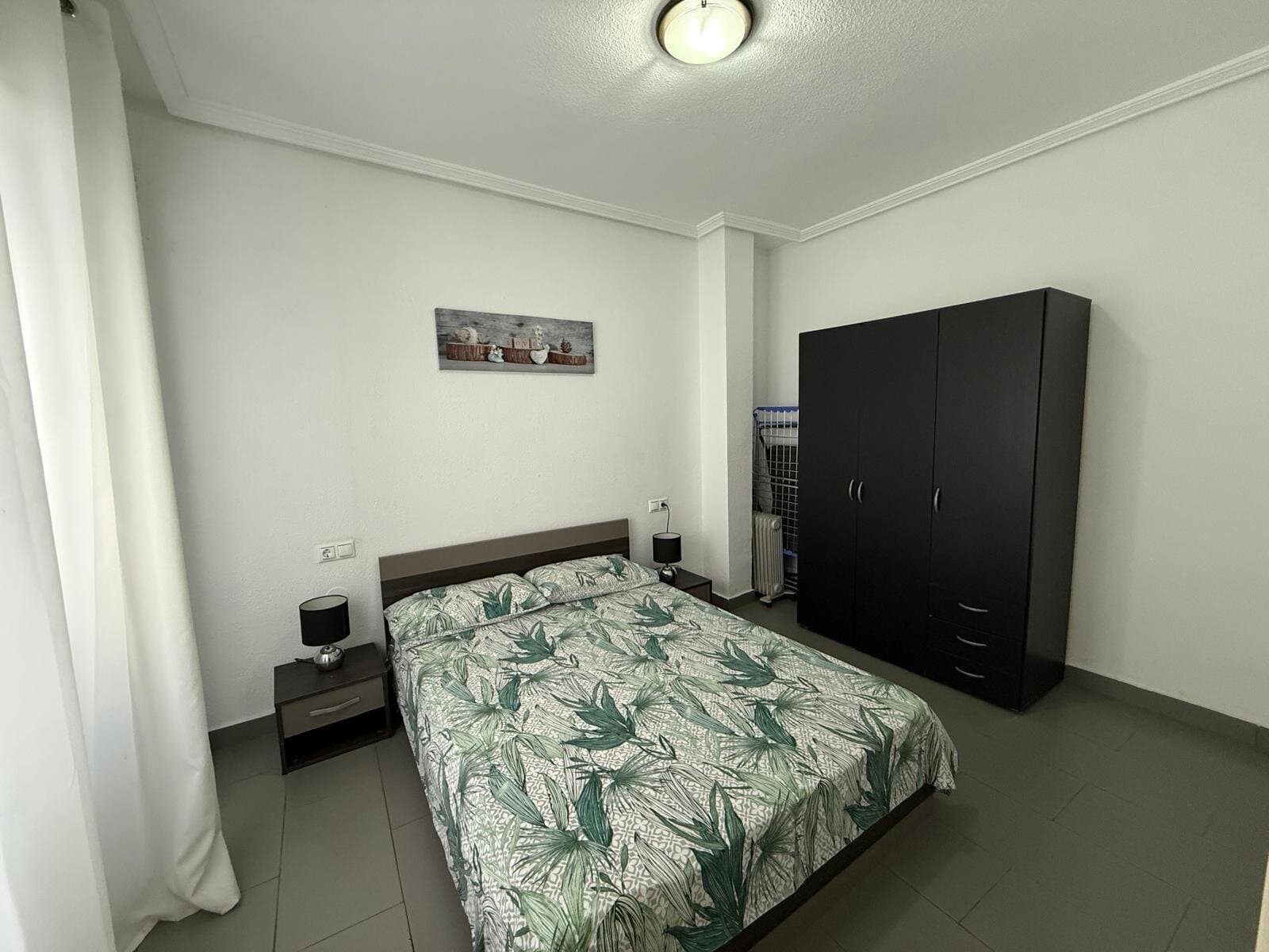 1-Bedroom Apartment in Torrevieja, Torrevieja - 7