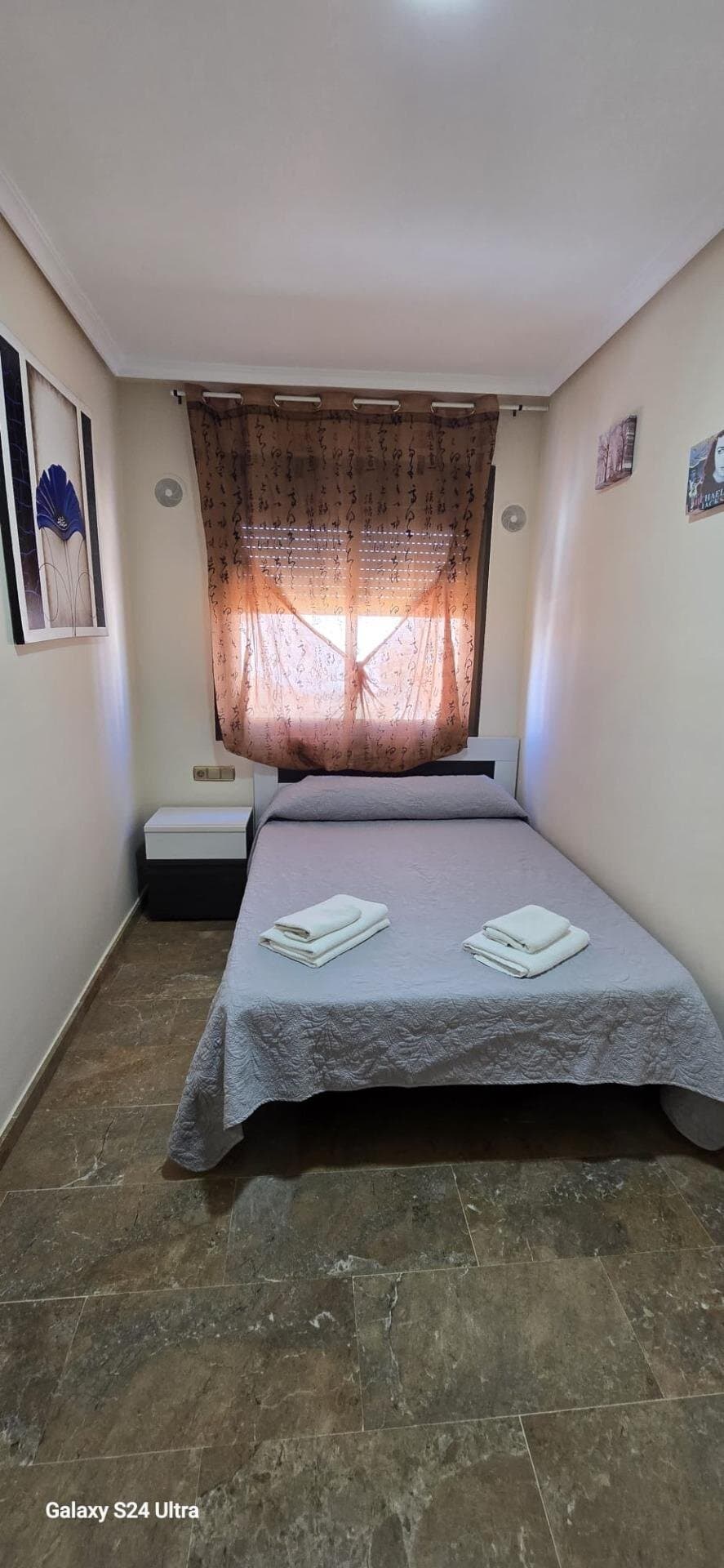 4-Bedroom Apartment in Torrevieja, Torrevieja - 10