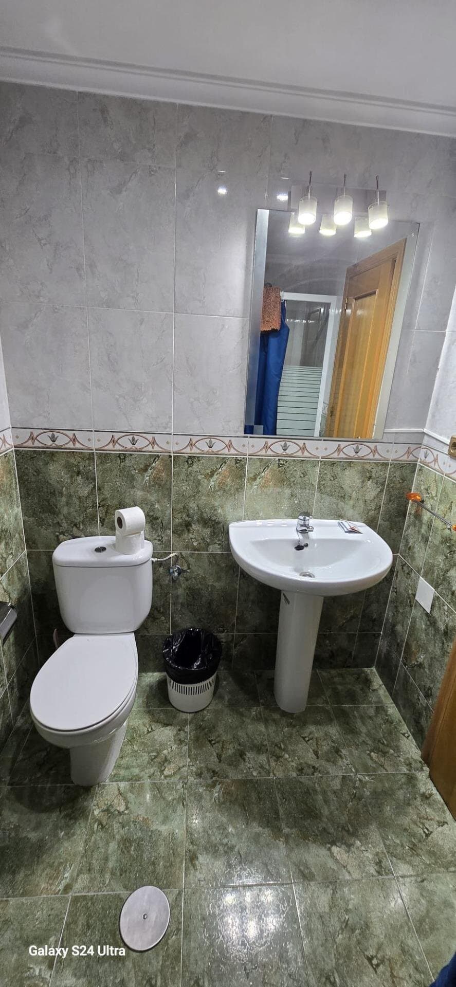 4-Bedroom Apartment in Torrevieja, Torrevieja - 16