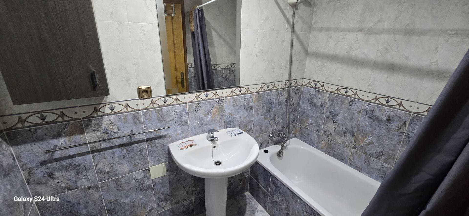 4-Bedroom Apartment in Torrevieja, Torrevieja - 19