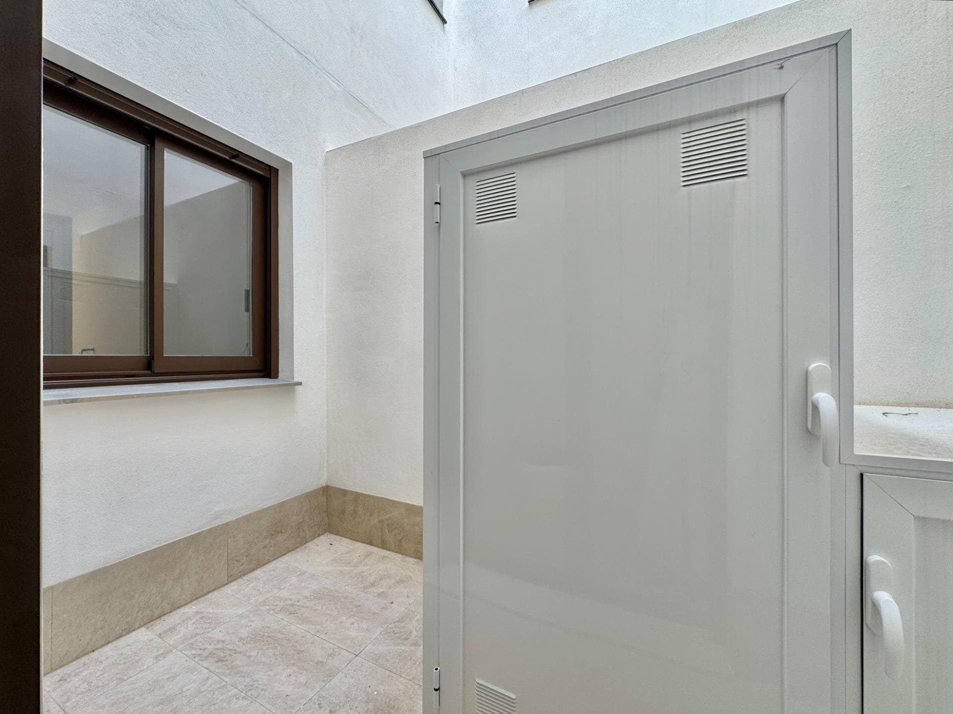 2-Bedroom Apartment in Habaneras, Torrevieja - 11