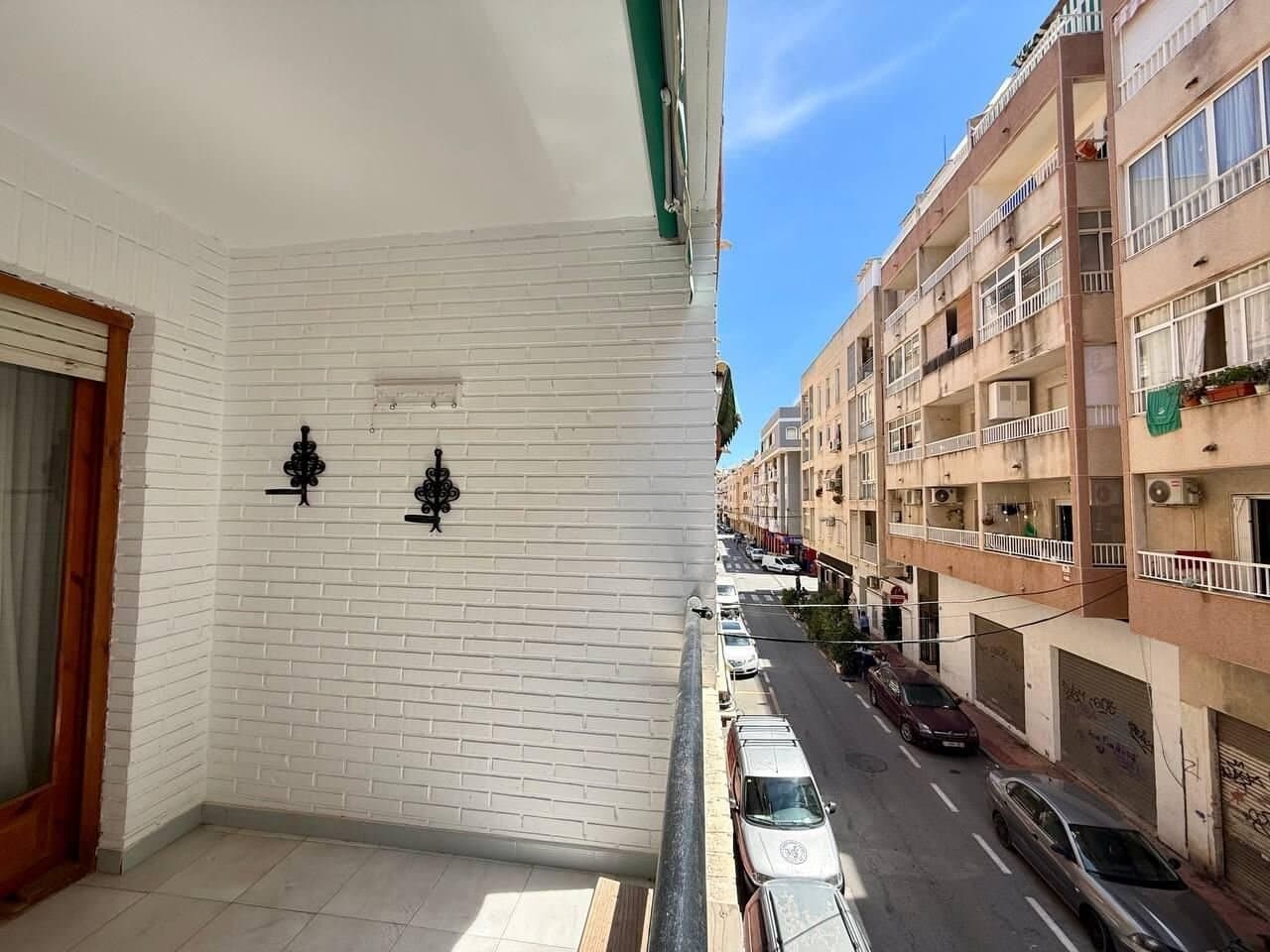 2-Bedroom Apartment in Estacion de Autobuses, Torrevieja - 16