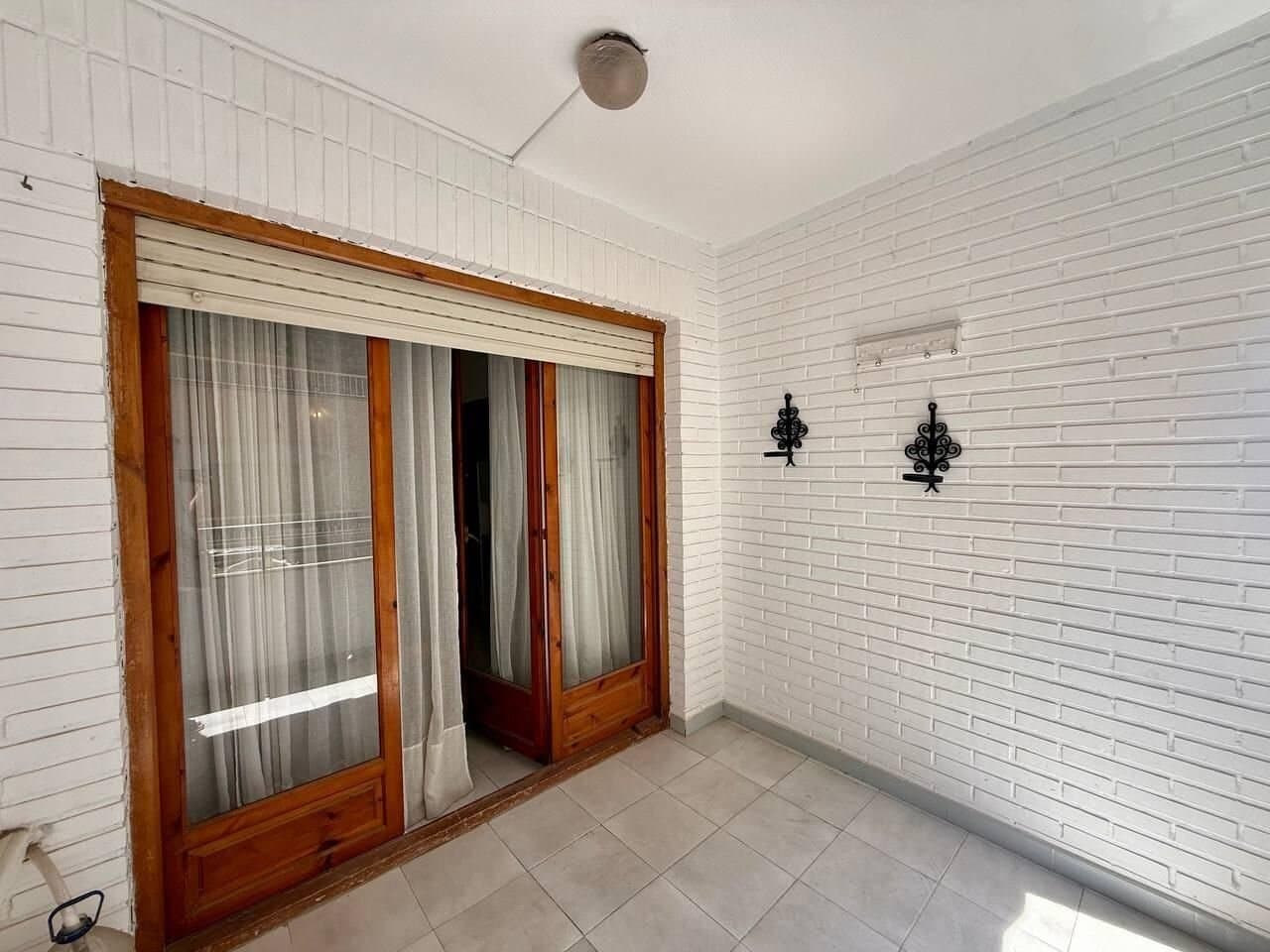 2-Bedroom Apartment in Estacion de Autobuses, Torrevieja - 17