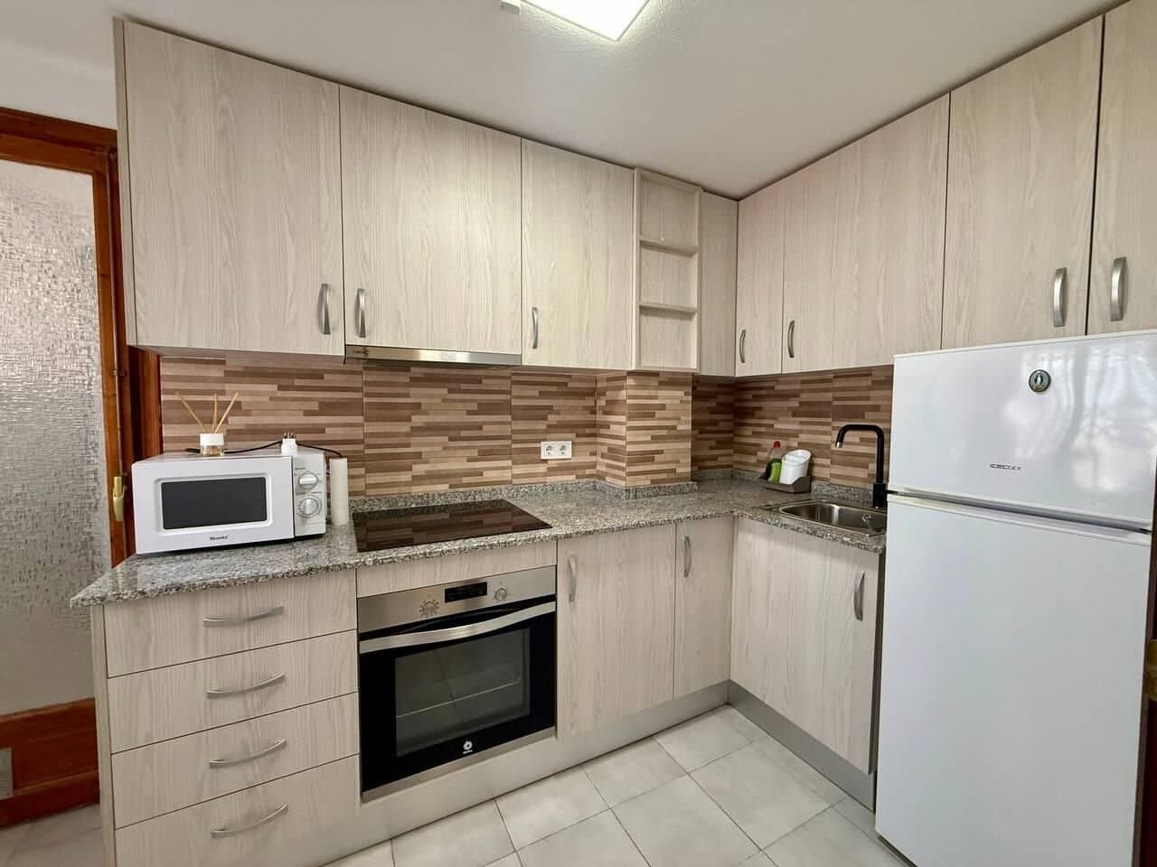 2-Bedroom Apartment in Estacion de Autobuses, Torrevieja - 4