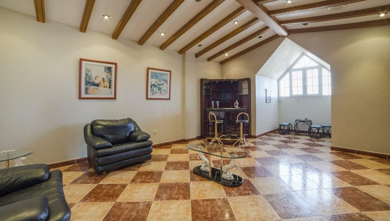 5-Bedroom House in Los Alcázares - 14