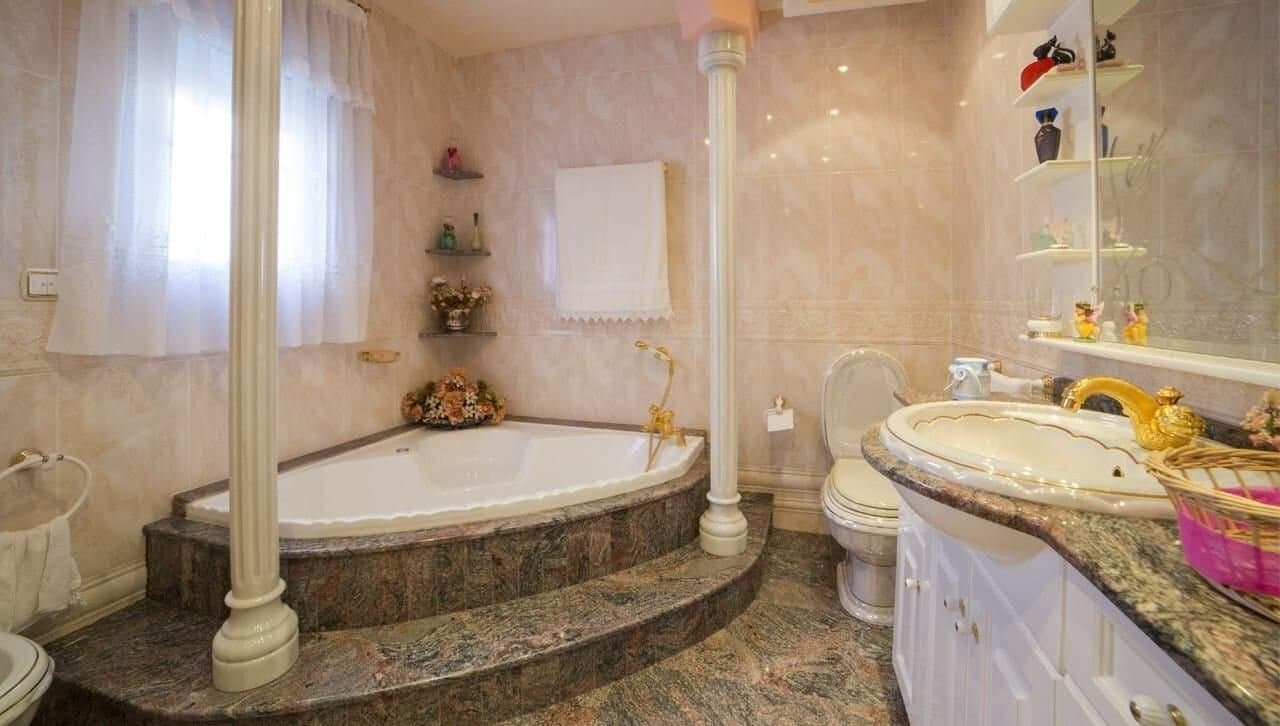 5-Bedroom House in Los Alcázares - 4