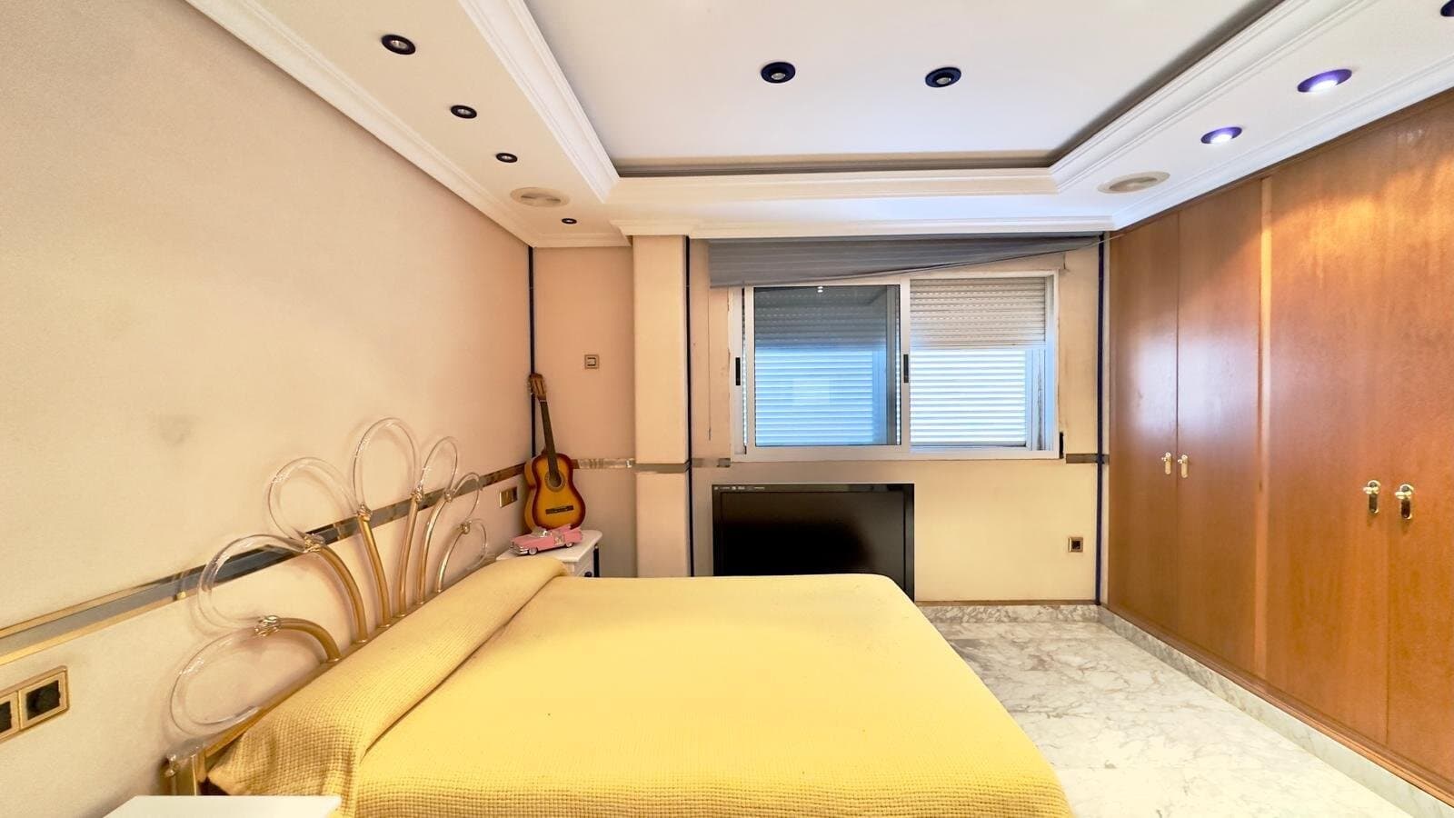 2-Bedroom Penthouse in Torrevieja - 11