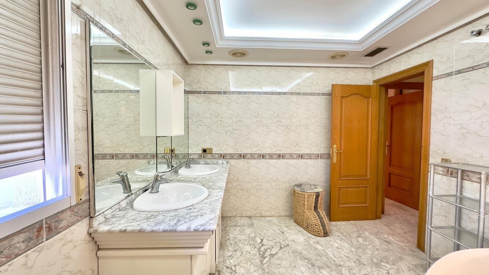 2-Bedroom Penthouse in Torrevieja - 15